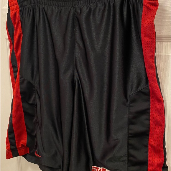 Vintage Nike Force Black & Red Basketball Shorts - Picture 5 of 9
